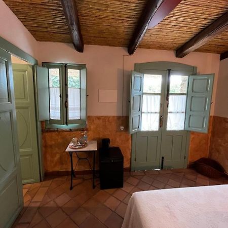 Gasthaus Graziosa Stanza Campidanese Su Segundu Oristano Exterior foto