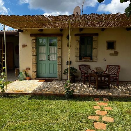 Gasthaus Graziosa Stanza Campidanese Su Segundu Oristano Exterior foto